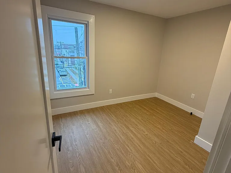 142 State St #5 — Photo 1