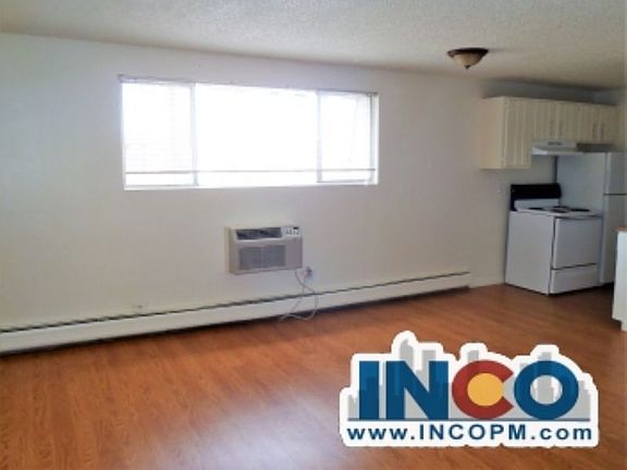 3rd image of 3160 W Louisiana Ave APT 201