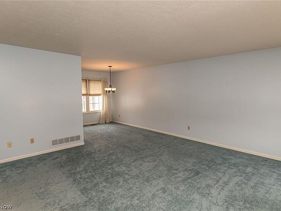 5th image of 14363 Fullers Ln #37