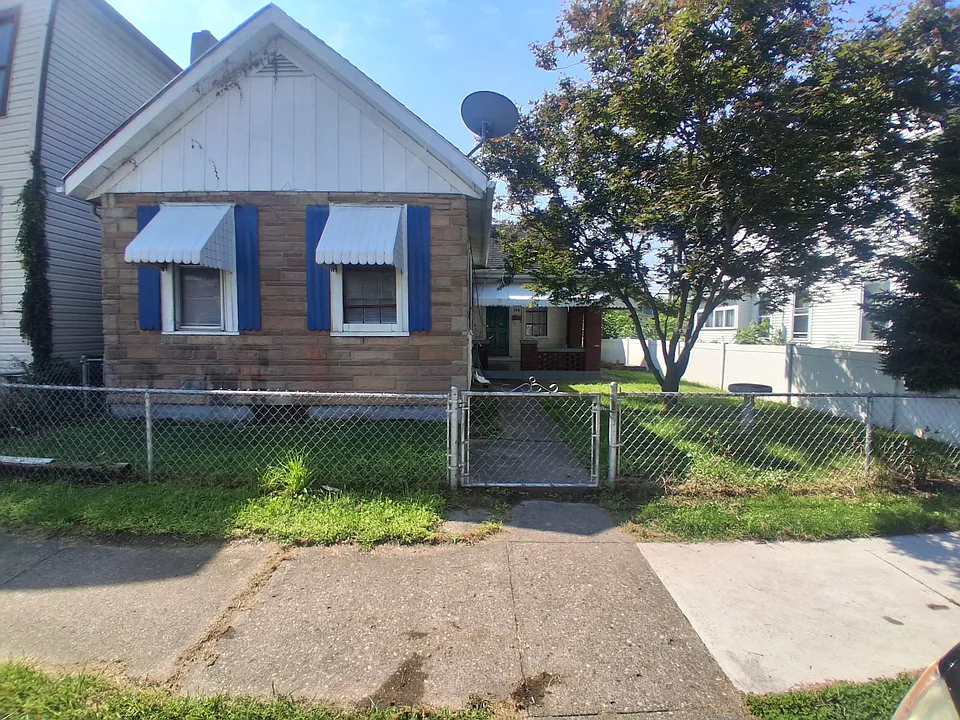 152 Church St