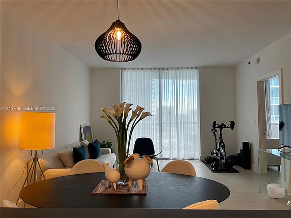 4th image of 1060 Brickell Ave APT 2413