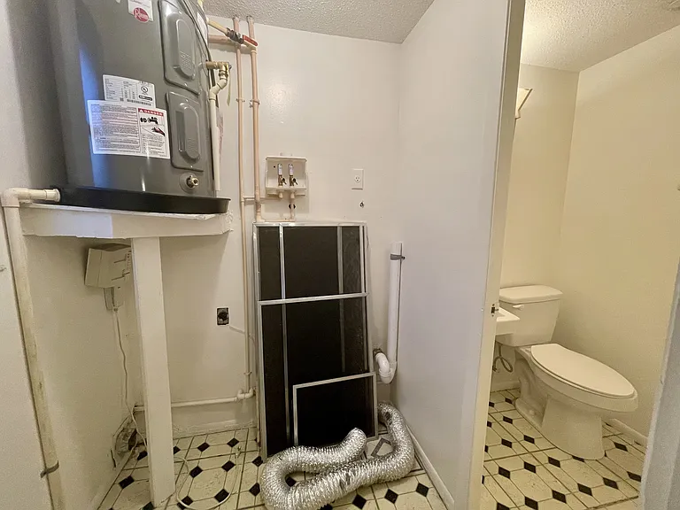 623 Shore Rd #A — Photo 17
