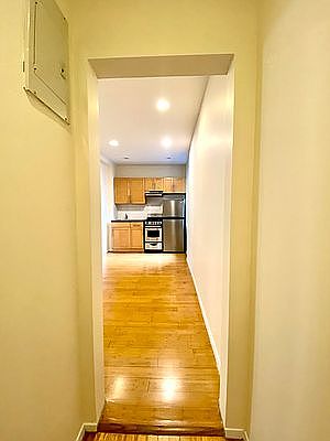 5th image of 504 E 79th St APT 5d