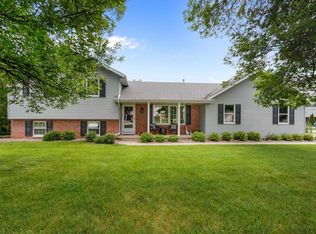 W2952 Springfield Dr, Appleton, WI 54915