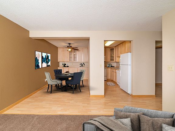 3rd image of 400 Luella St N #210