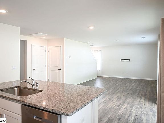 5th image of 309 Arnison Rd