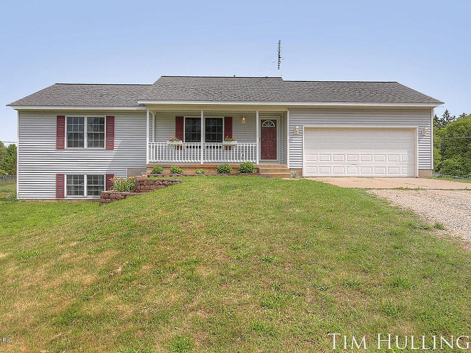 1st image of 3955 Wiersma St NE