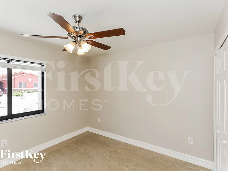 2884 W 73rd Ter — Photo 12