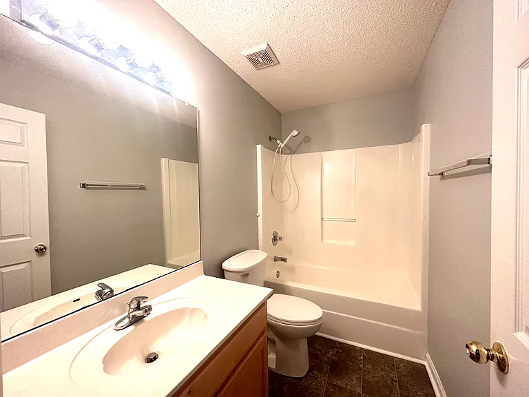 5712 Sundown Ct — Photo 7