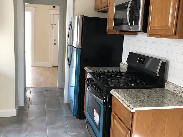398 Bradford St #1 — Photo 3