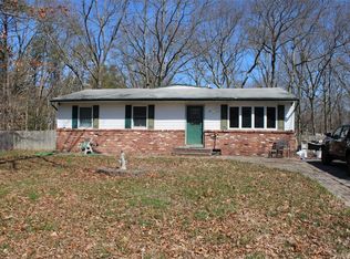 15 Elizabeth Way, Ridge, NY 11961