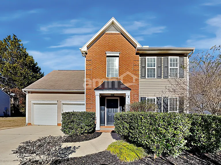 205 Fairview Lake Way — Photo 1