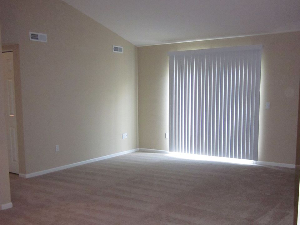 1st image of 1115 N Black River Dr APT 6