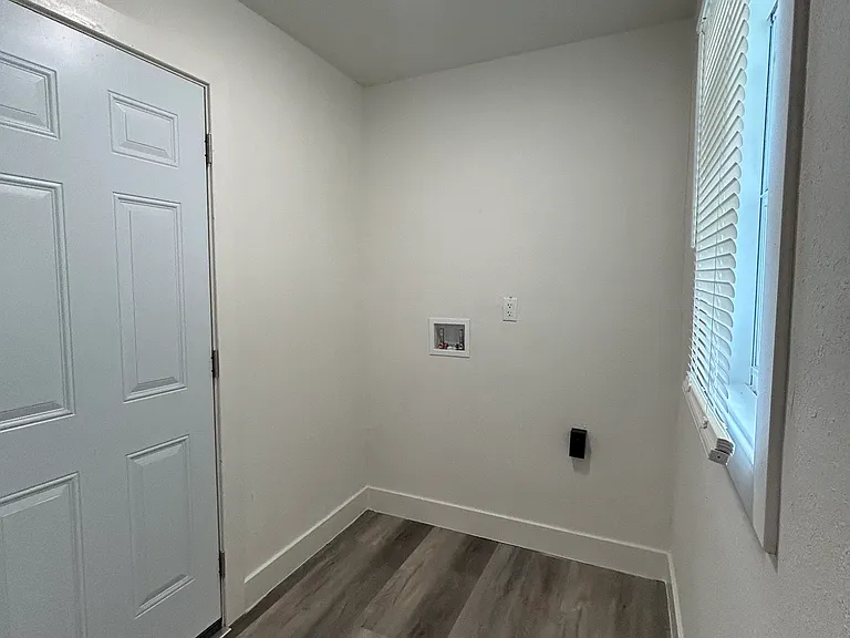 1636 Camellia Dr — Photo 8