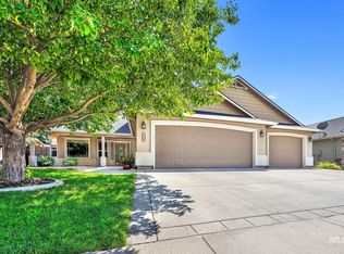 3490 N Leslie Way, Meridian, ID 83646