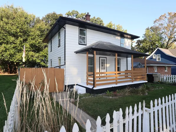 1909 Clyde St, South Bend, IN 46613