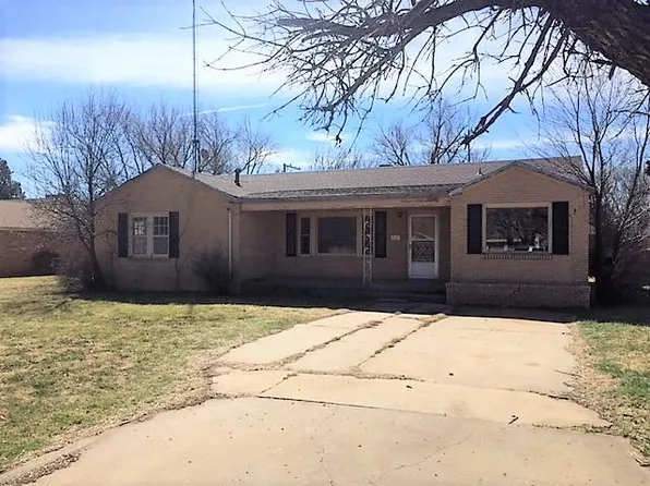 719 W California St, Floydada, TX 79235