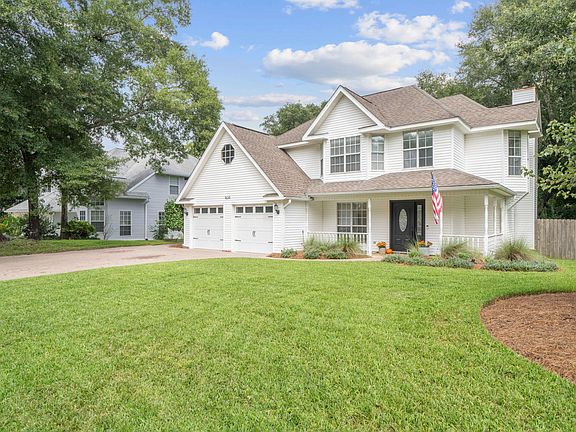 2nd image of 1634 Parkside Cir