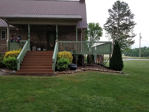 Front side view, entrance way