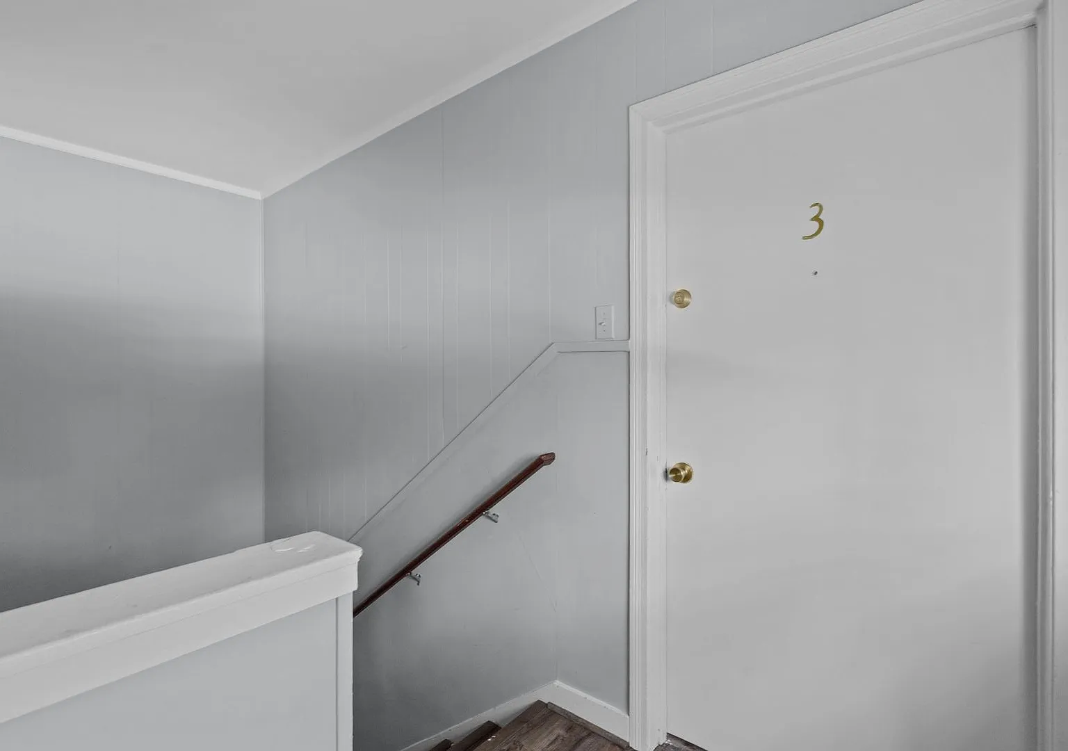 2324 Cedar Dr — Photo 2