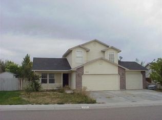 704 Aberdeen Dr, Nampa, ID 83686