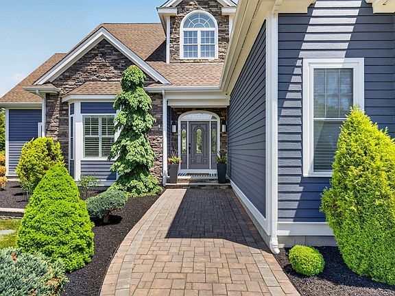 2nd image of 70 Sycamore Ln