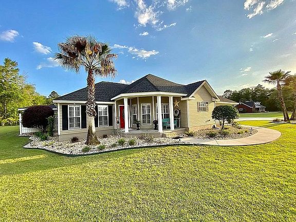 3rd image of 122 Dogwood Dr