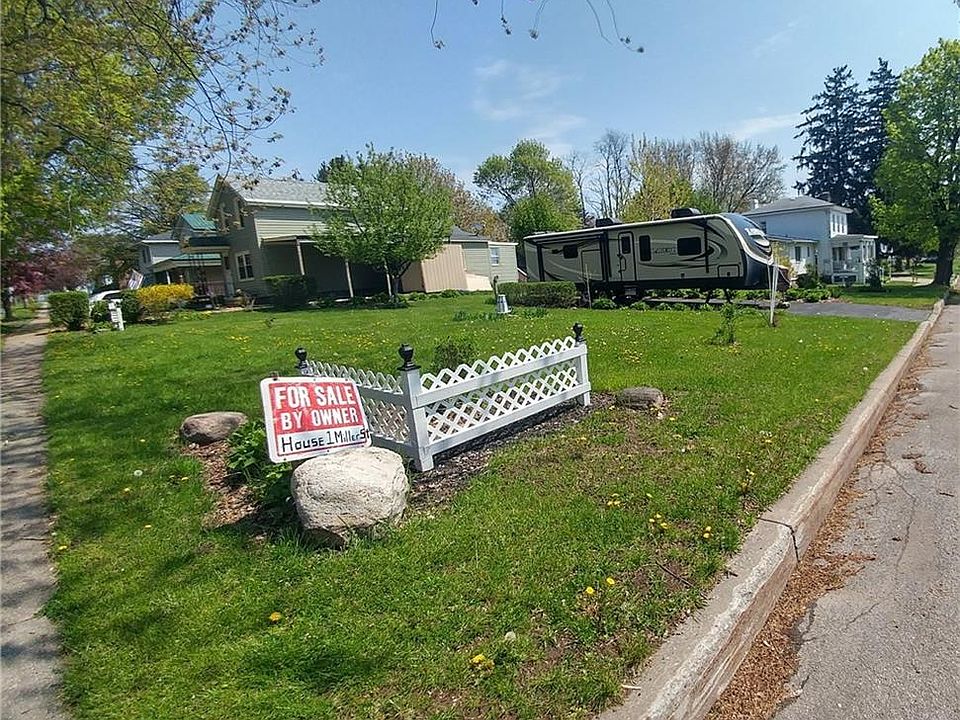 2nd image of 359 W 5th St