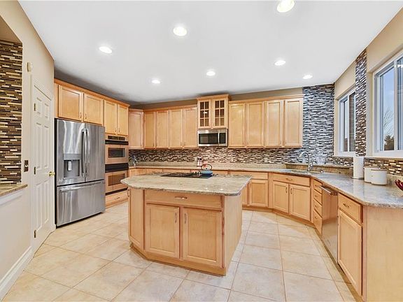 3rd image of 3384 Concord Cir