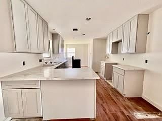 2nd image of 5527 Stillbrooke Dr