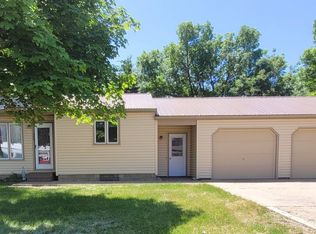 505 W 7th St, Sanborn, IA 51248