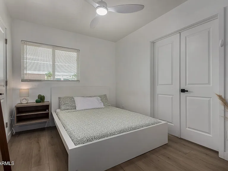 829 W Mitchell Dr — Photo 7