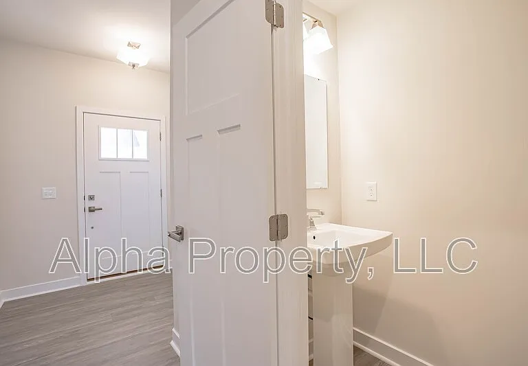 219 Clearwood Dr — Photo 6