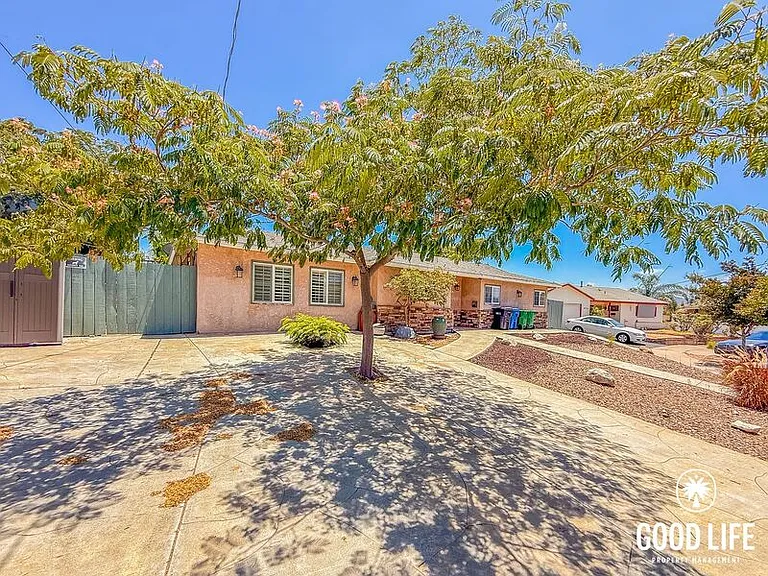 9719 Castaic Ct — Photo 2