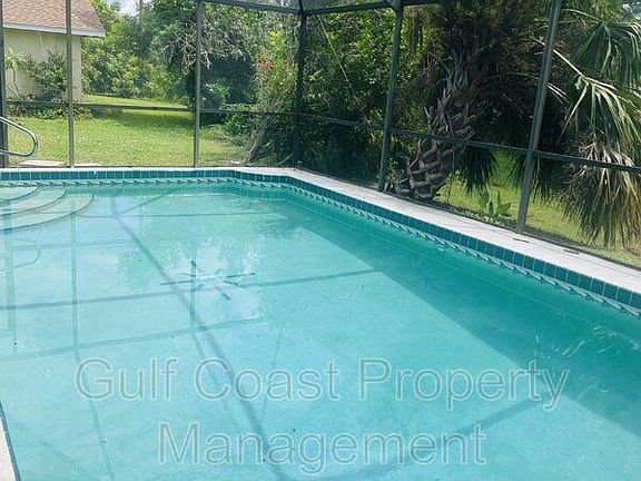 2nd image of 825 Dolphin Ave