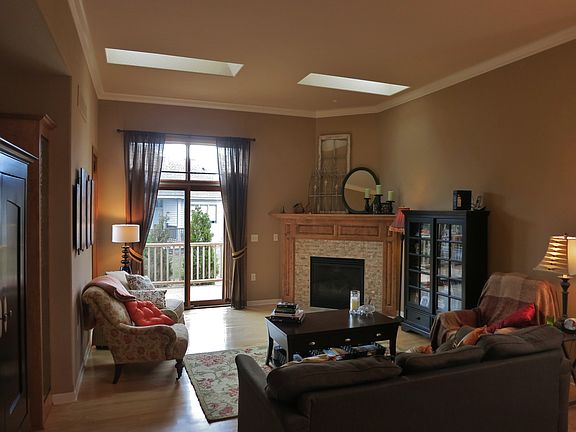 3rd image of 3025 Sequoia Circle