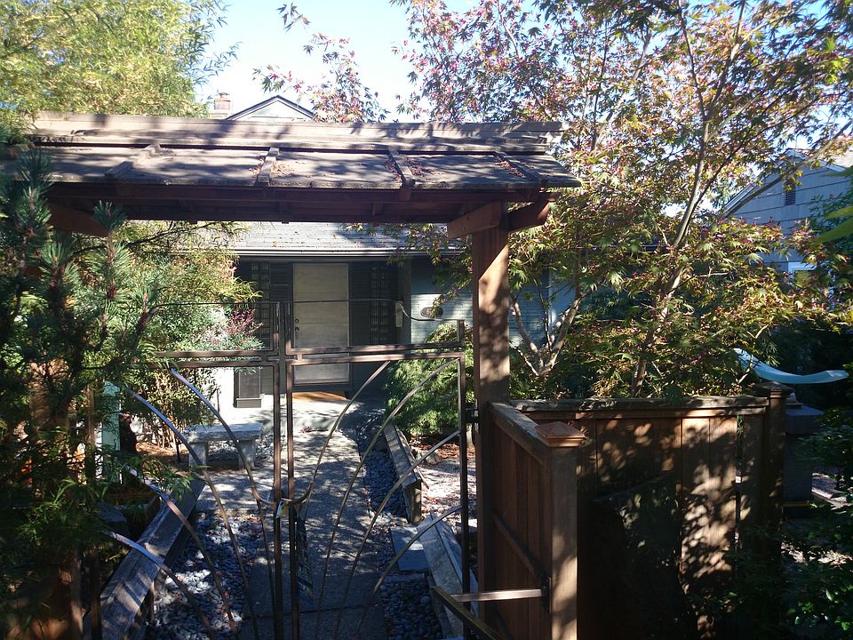 2nd image of 6056 37th Ave NE