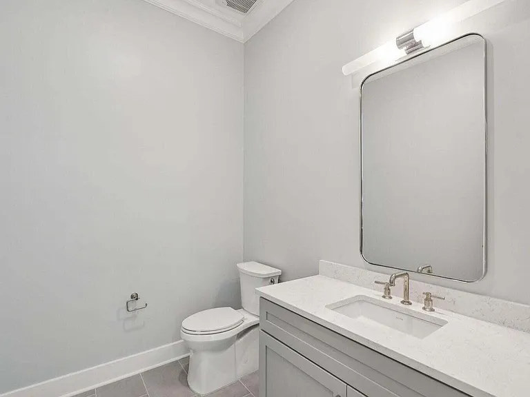 350 Broad St — Photo 11