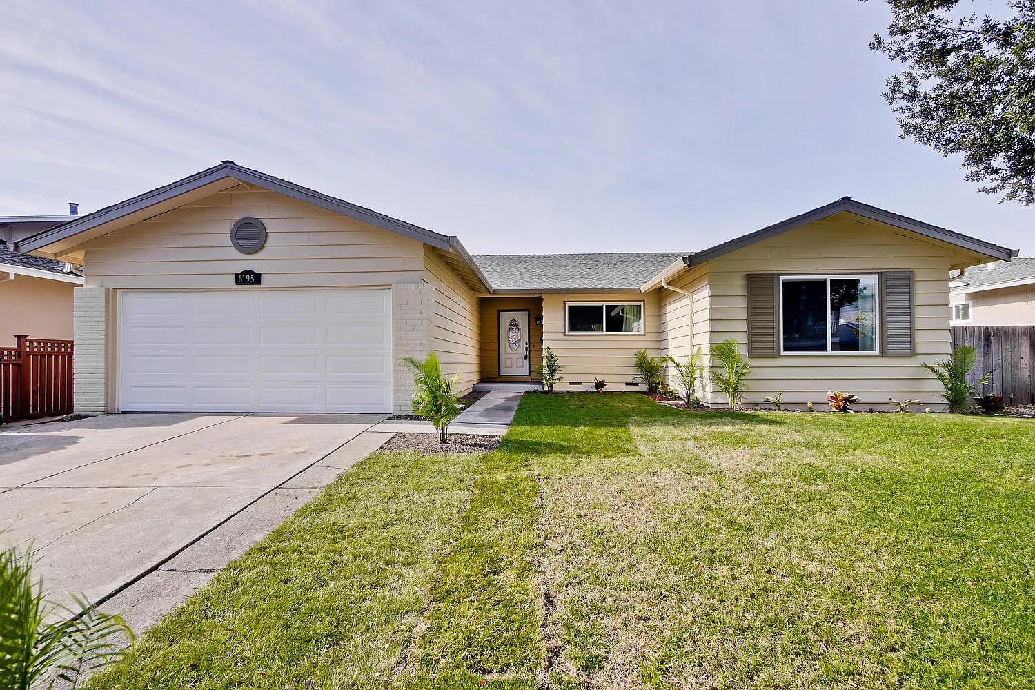 6195 Dunn Ave photo 1