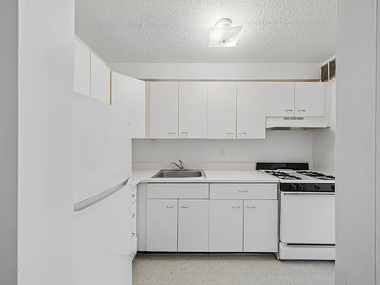 146 Beach 24 St #311 — Photo 6