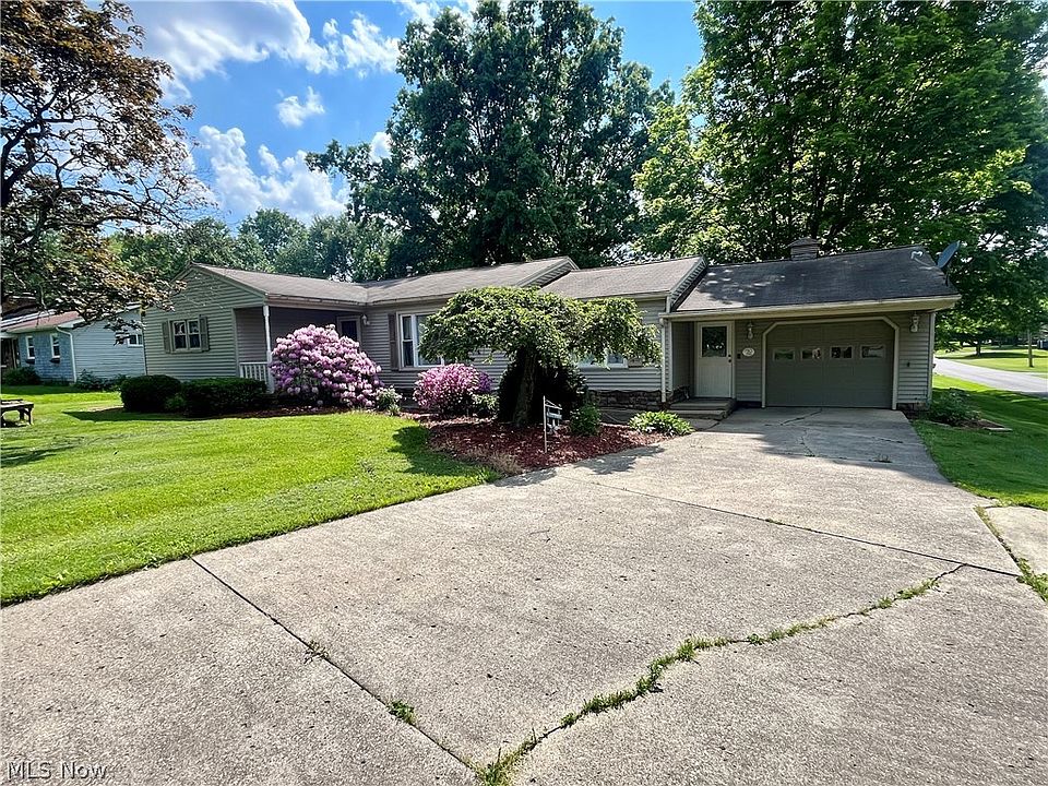 1st image of 1497 Eastview Dr
