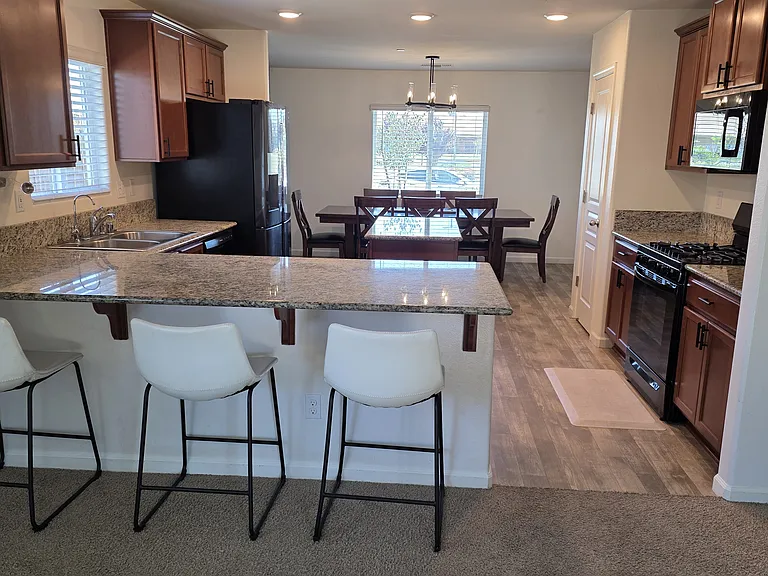 1474 Mission Dr — Photo 7