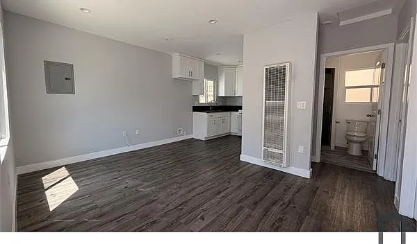 6427 S Victoria Ave #1-2 — Photo 6