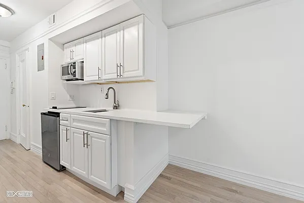 Rented by Citi Habitats | media 32