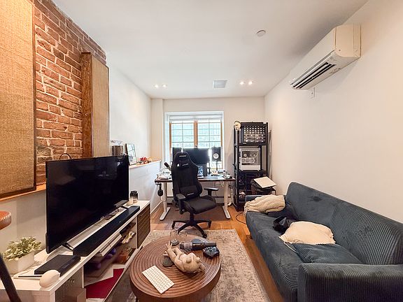 3rd image of 10 Palmetto St #1F