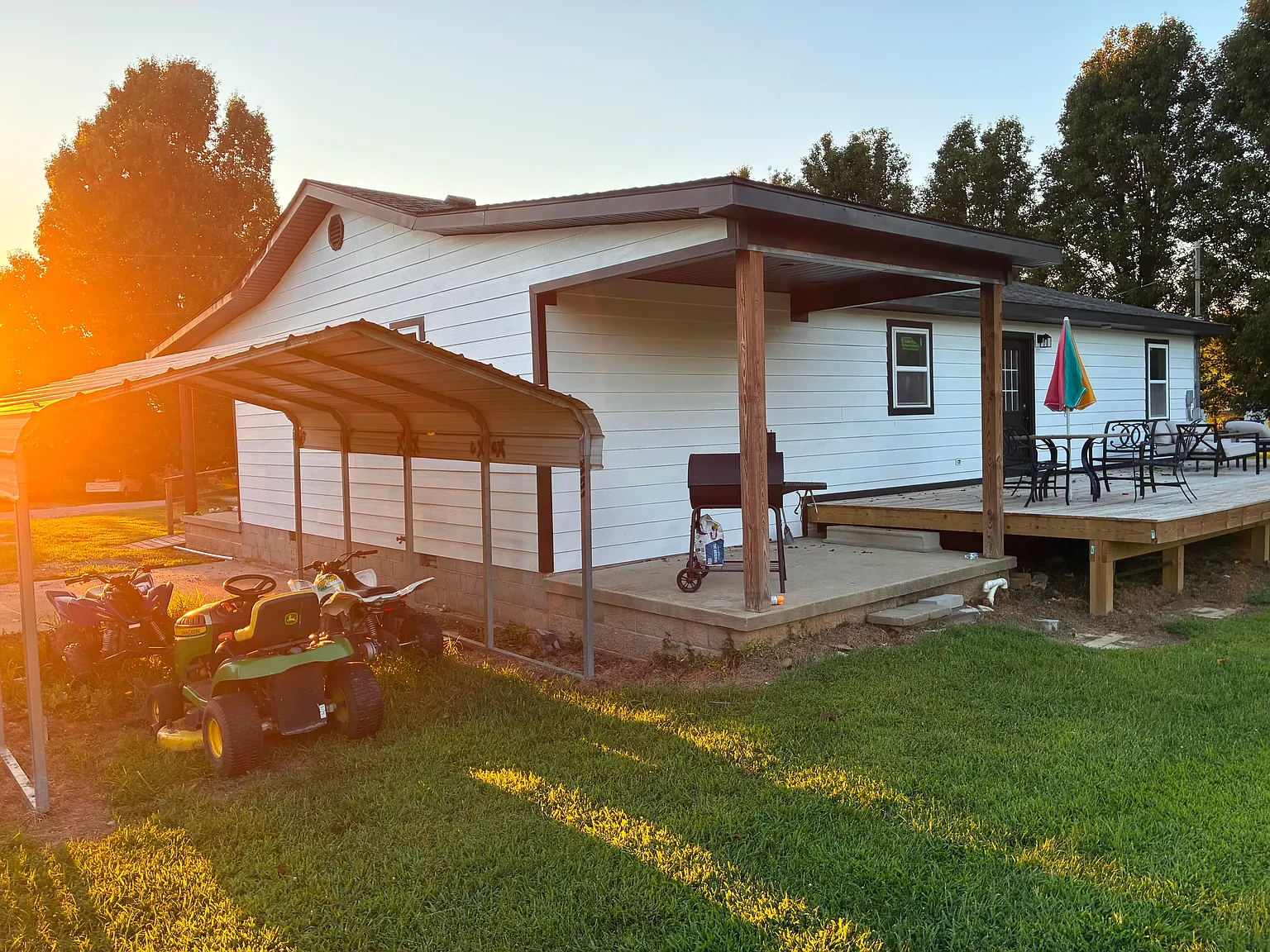 3 bed, 2.5 bath, 1560 sqft, $1,900 — Photo 1