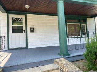 2096 Rossmoor Rd, Cleveland Heights, OH 44118