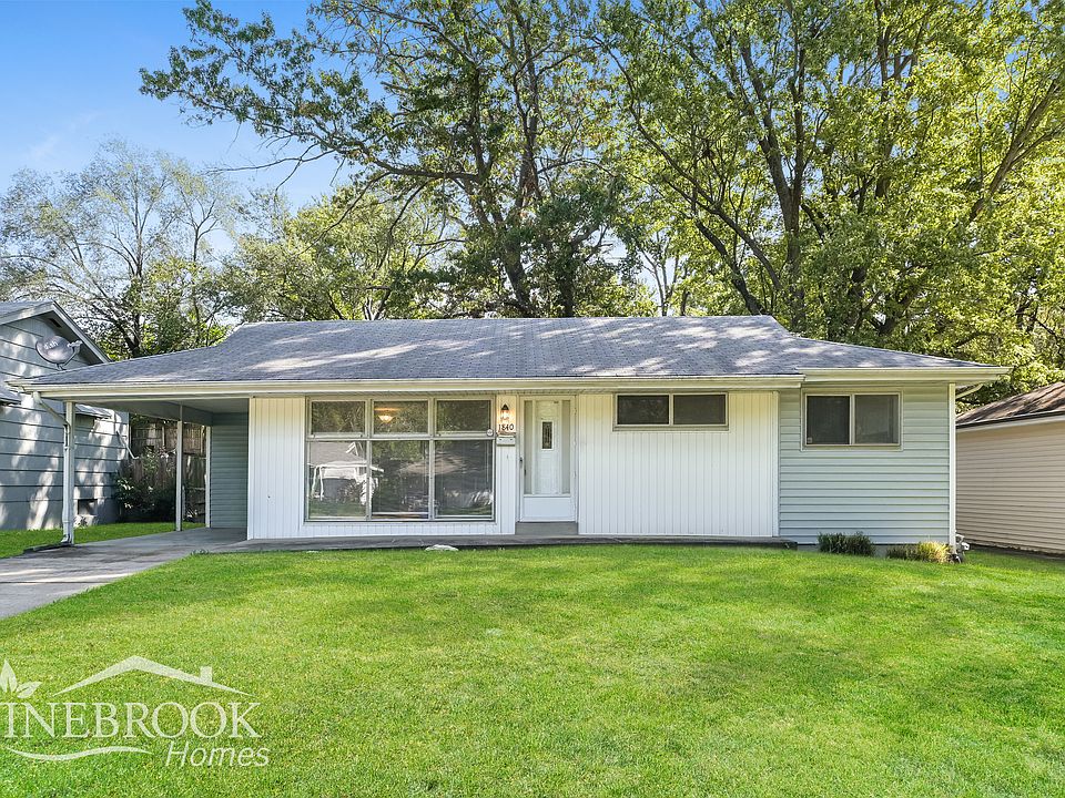 1st image of 1840 Clover Ln