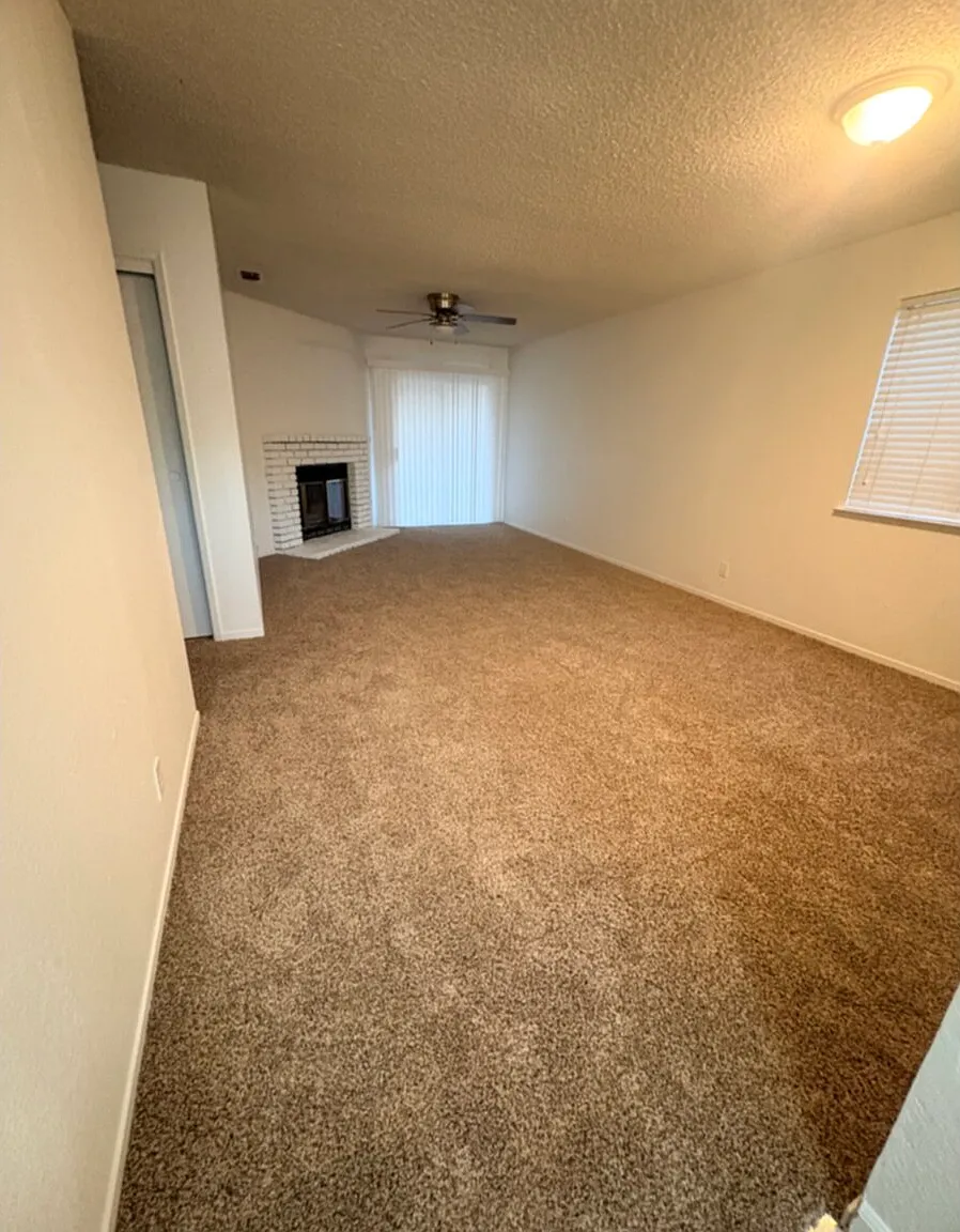 3 bed, 2.0 bath, 1200 sqft, $1,995 — Photo 3