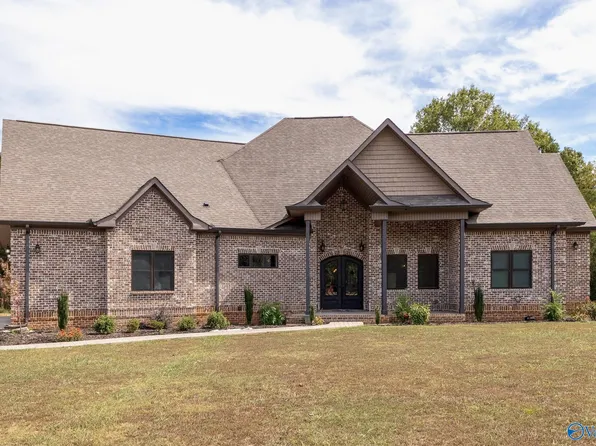 2609 Chapel Hill Rd SW, Decatur, AL 35603